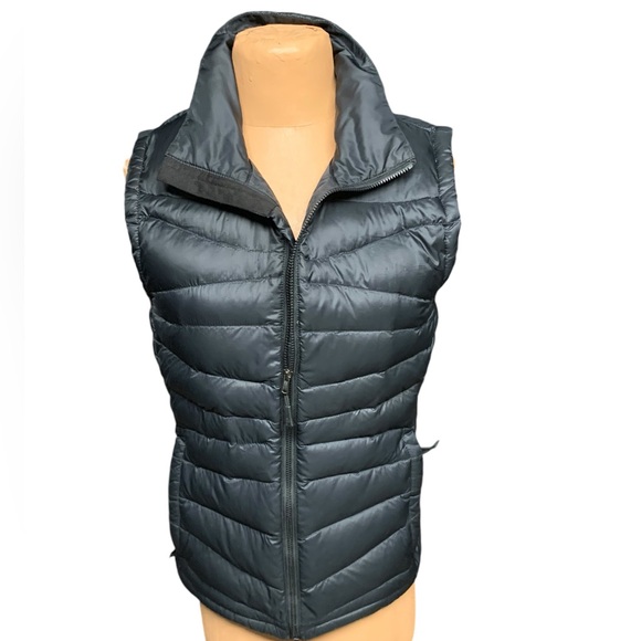 The NorthFace, Down Vest - Picture 2 of 13